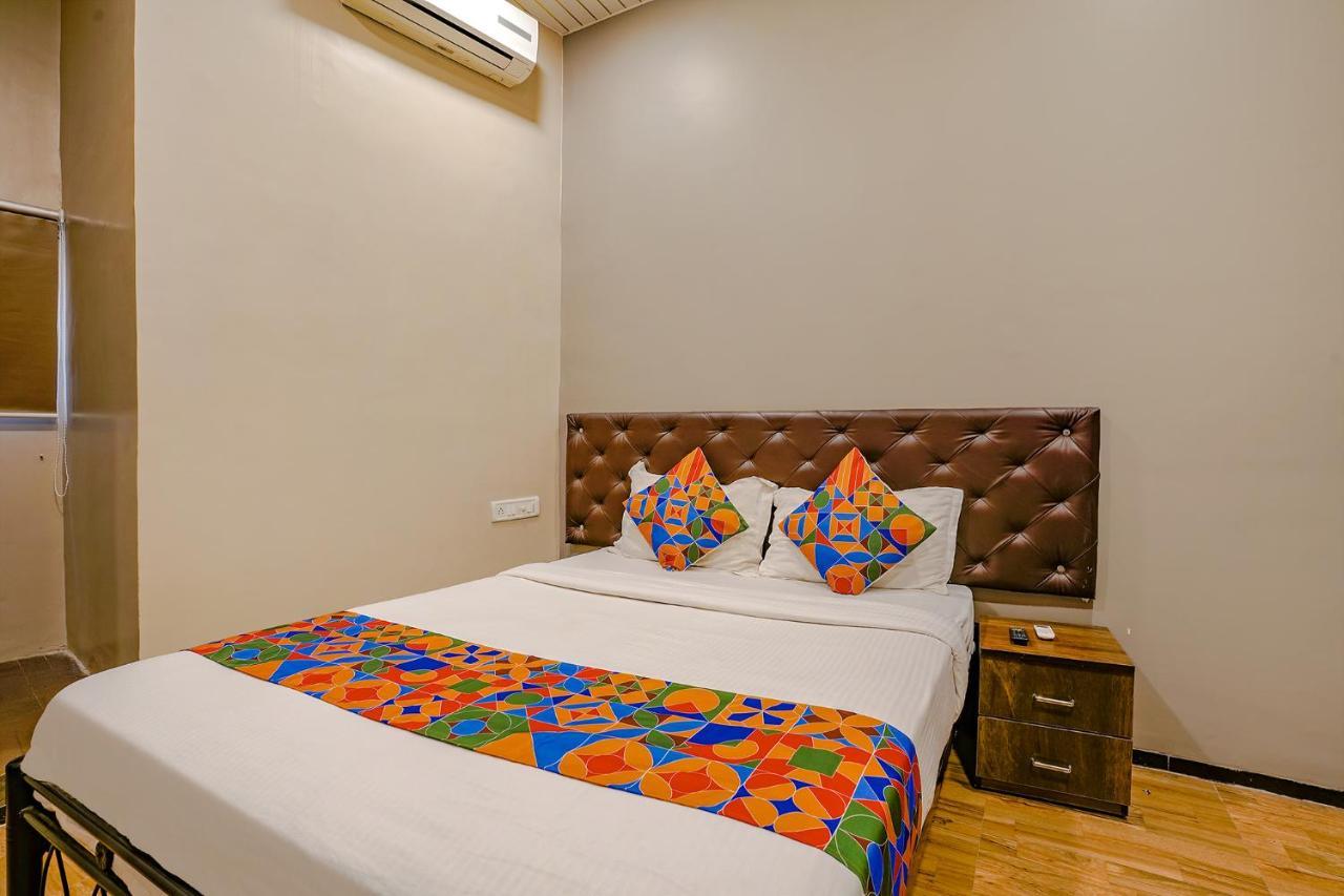 Fabexpress Comfort Stay - Nr Mumbai International Airport Exterior foto